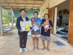 ออกเยี่ยมและให้กำลังใจแม่ของน้องแฝด และนำอุปกรณ์ของใช้ มอบให